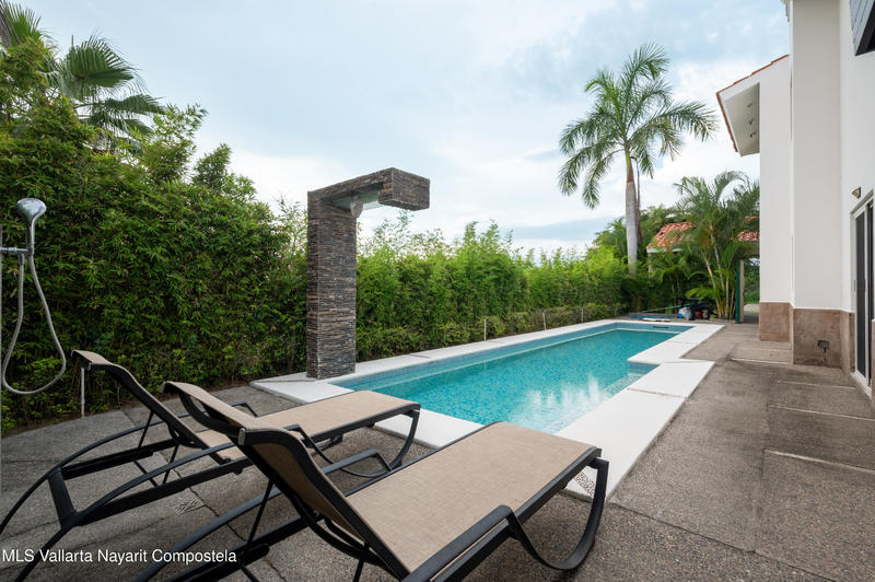 20250818233820275176000000 o