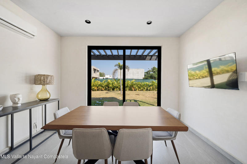 20251127172600889574000000 o