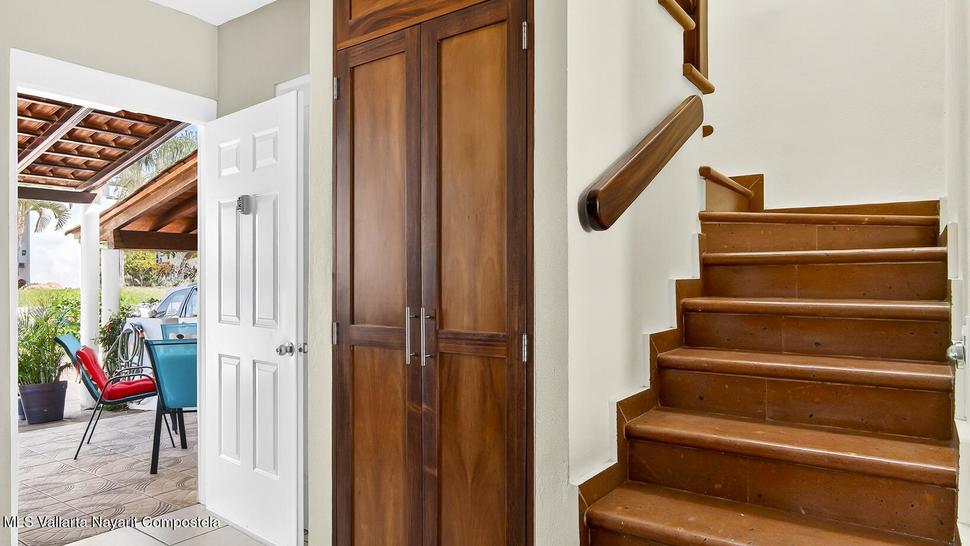 20251206043105725141000000 o