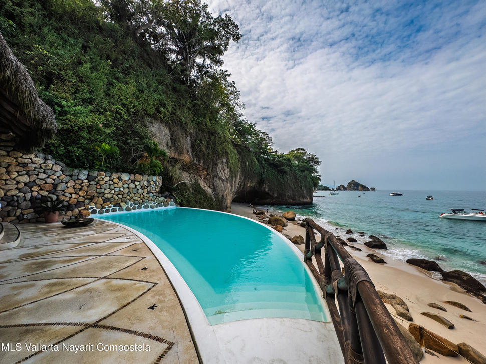 20251203231135451739000000 o