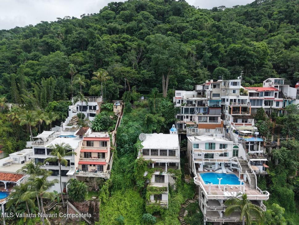 20251028194004067935000000 o