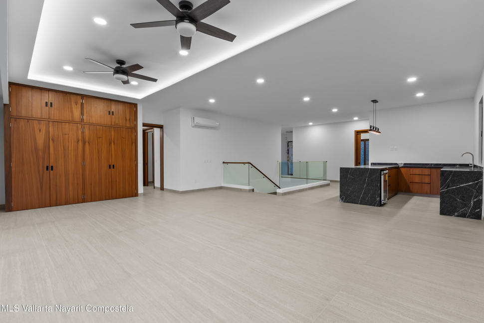 20251027230621006662000000 o