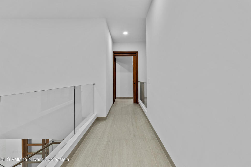 20251027231025721870000000 o