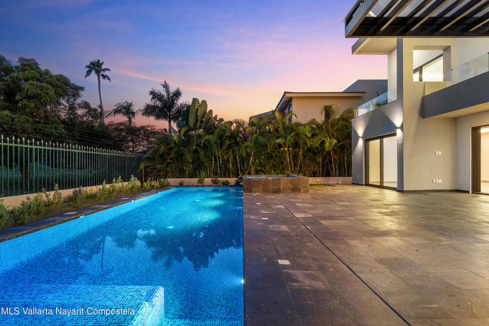 20251028044104355607000000 o