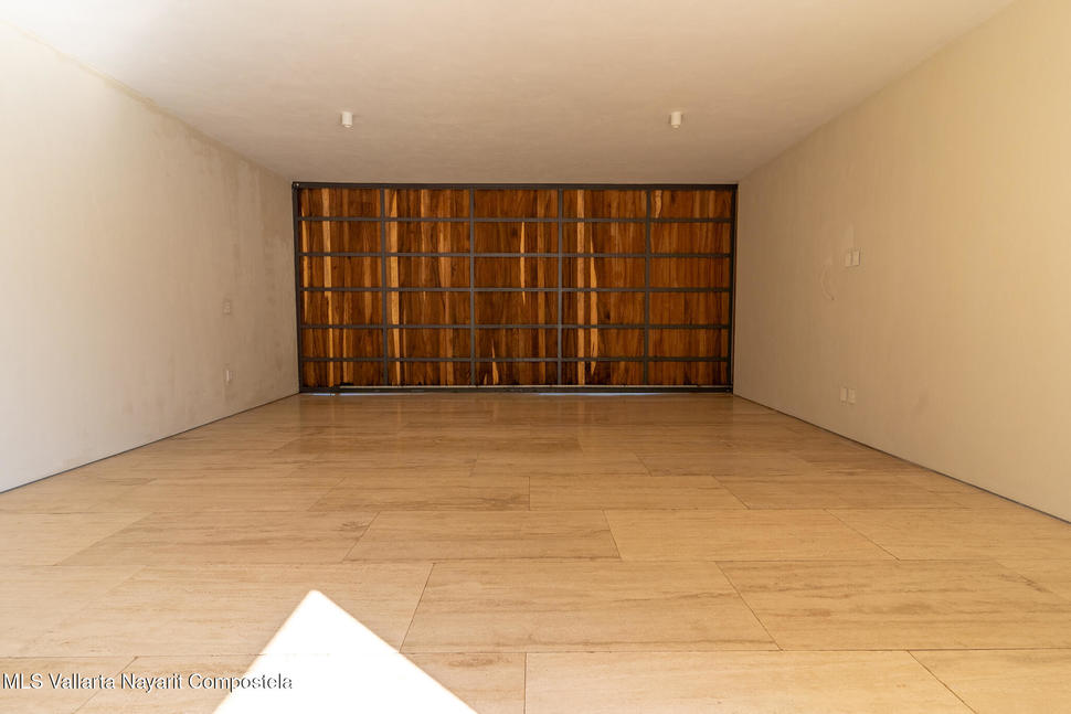 20251106193725973157000000 o