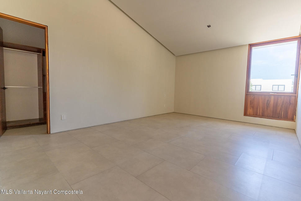 20251106193733737511000000 o