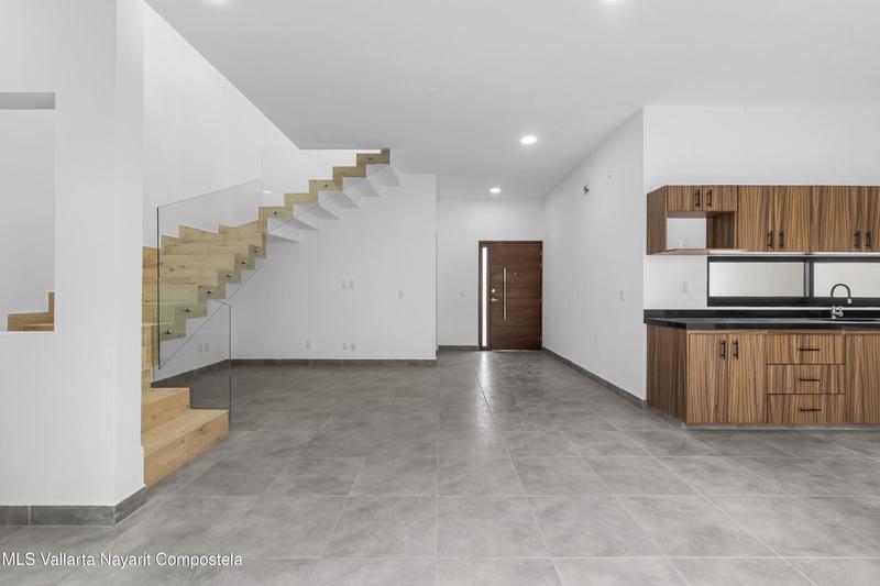 20250805210243512215000000 o