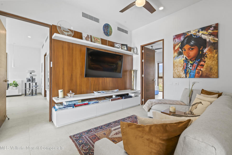 20251216163520868359000000 o