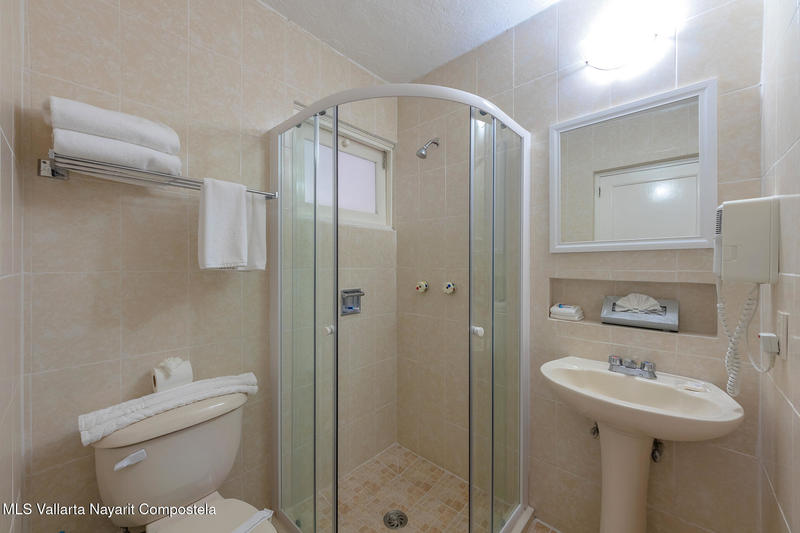 20251010210016980976000000 o