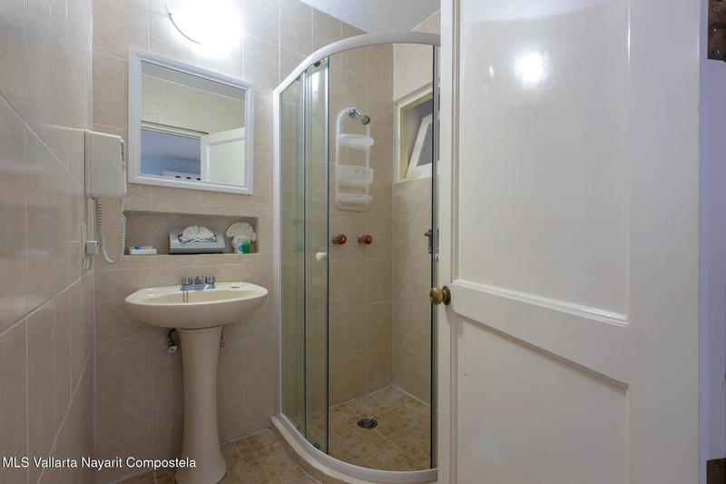 20251010211052418234000000 o