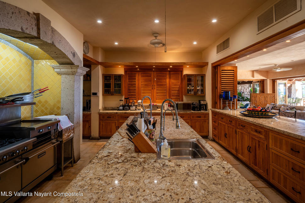 20250806213133017187000000 o