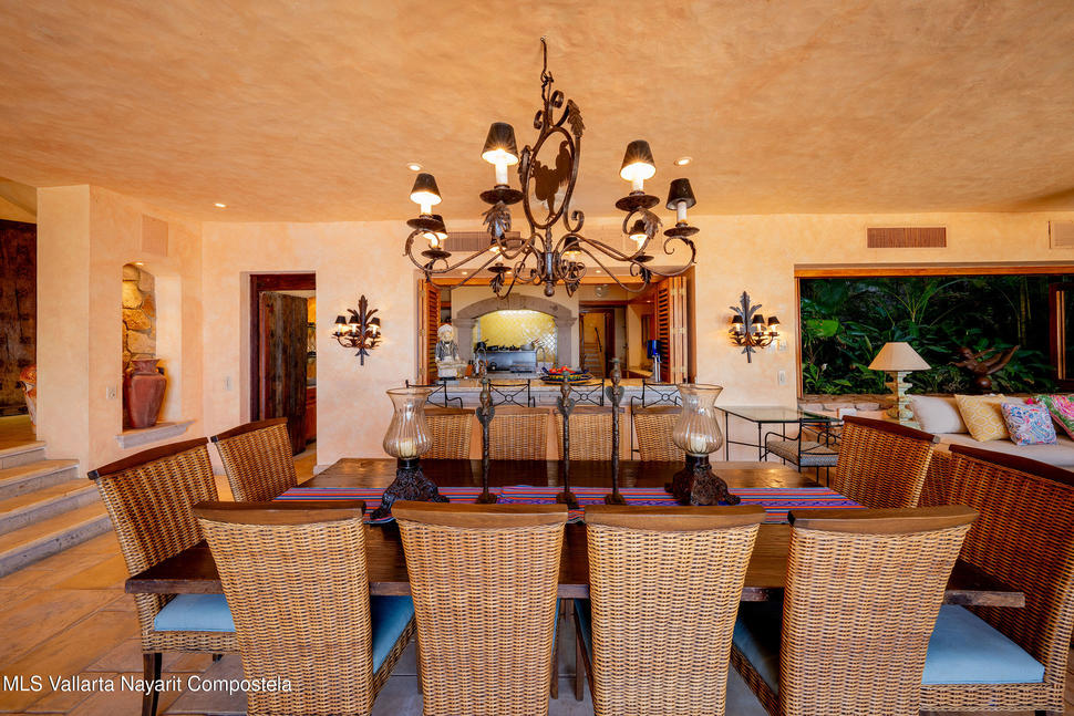 20250806213141799140000000 o