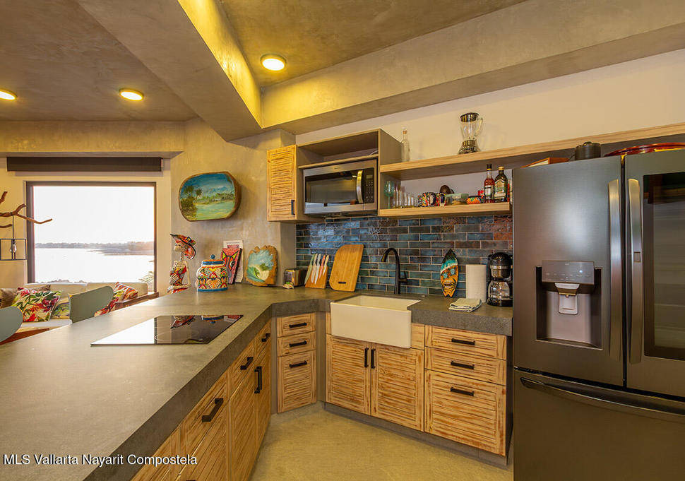 20251208181537106976000000 o