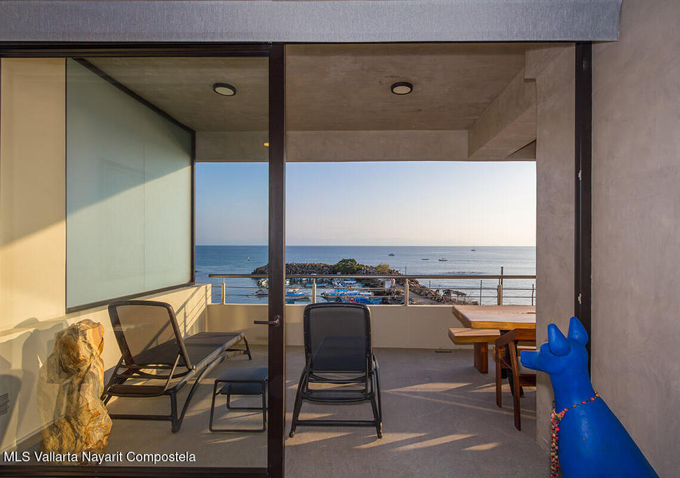 20251208181540239475000000 o