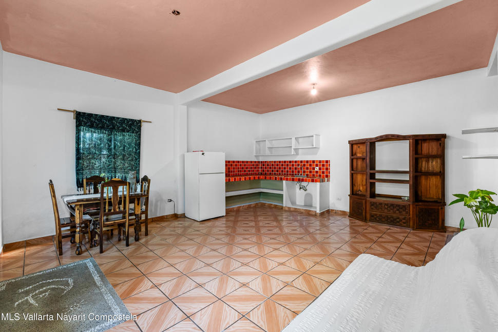 20251009225350542272000000 o