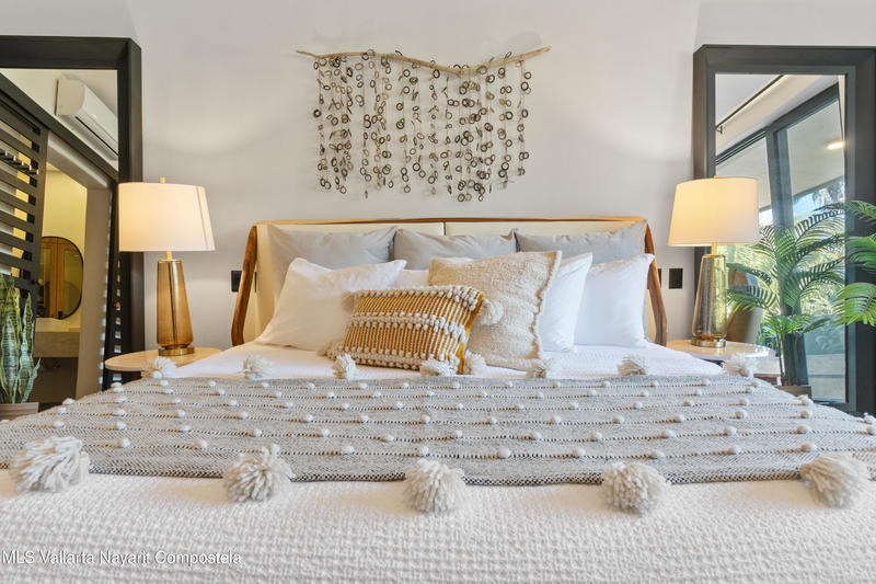 20251208181342645590000000 o