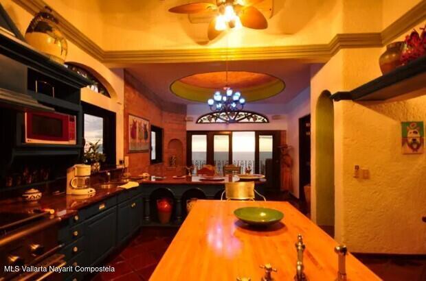 20251110211209222492000000 o