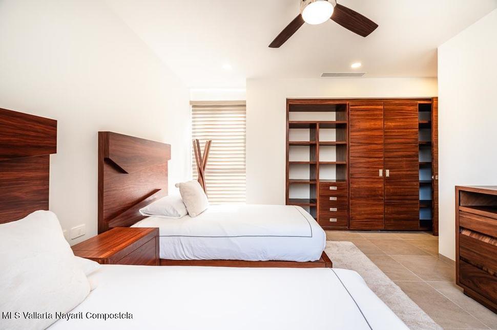 20251211224432339544000000 o