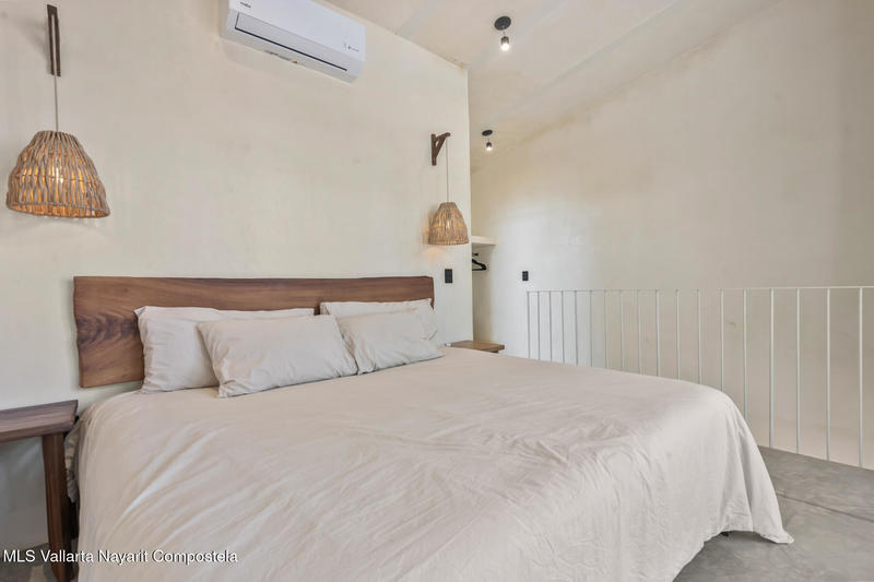 20251010180456259239000000 o