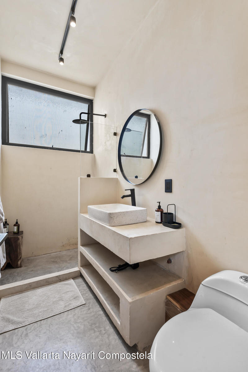 20251010180544680194000000 o