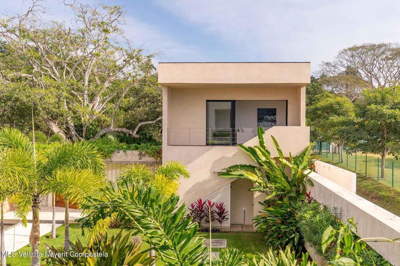 20251215203342637135000000 o