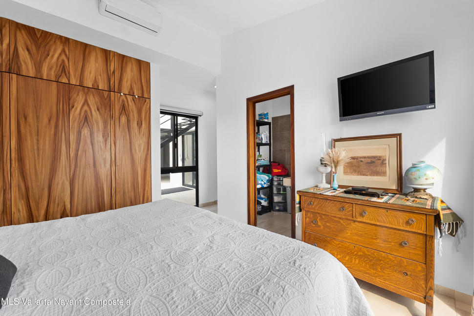 20260211142444647057000000 o