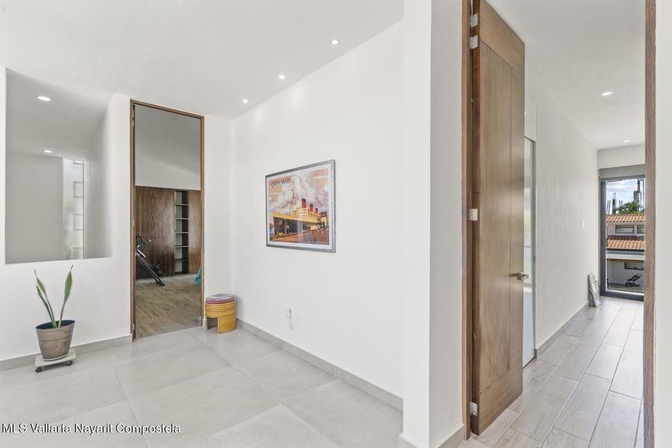 20251016220617275949000000 o