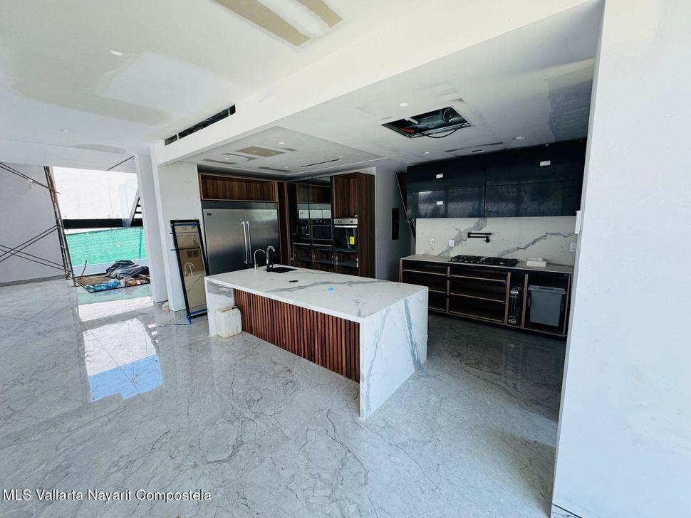 20251201194157427327000000 o