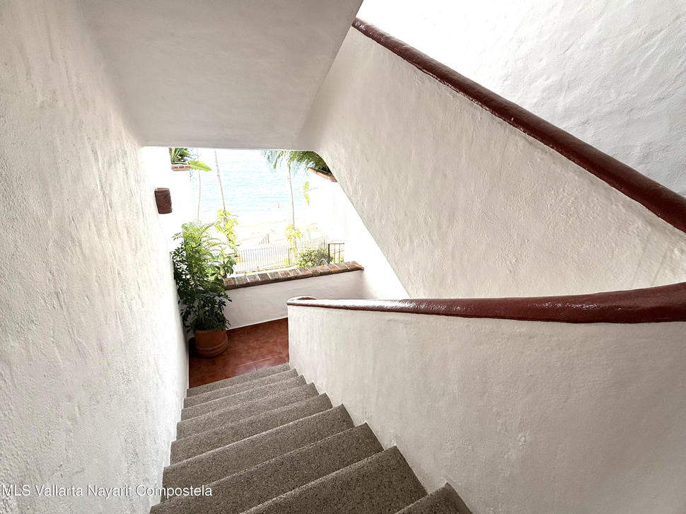 20251204175611322821000000 o