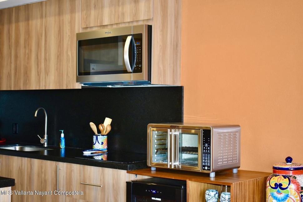 20251223164115329717000000 o