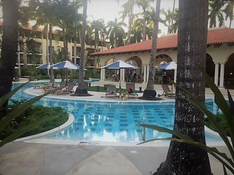 Condo Alonso Krystal 364