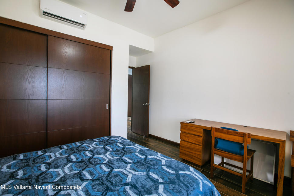 20251021220945294642000000 o