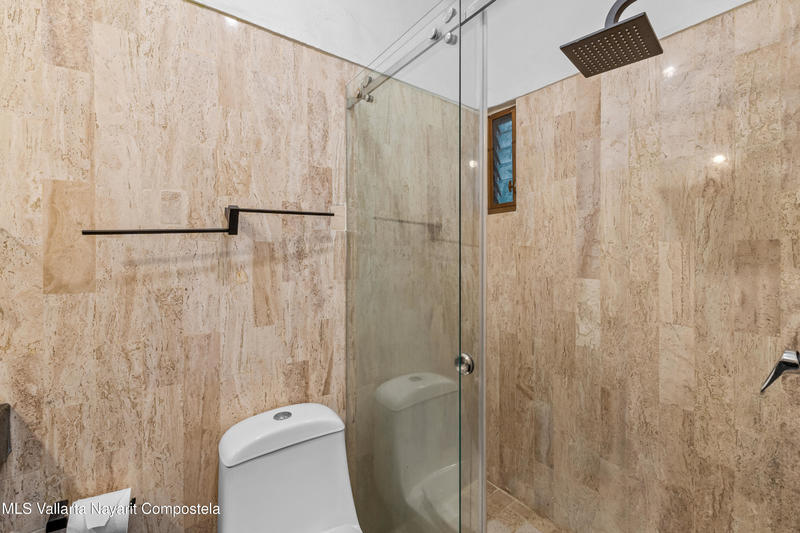 20251210205354483356000000 o