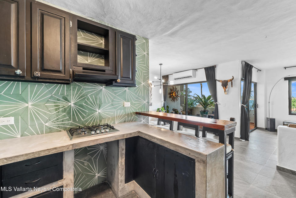 20251210205402201186000000 o