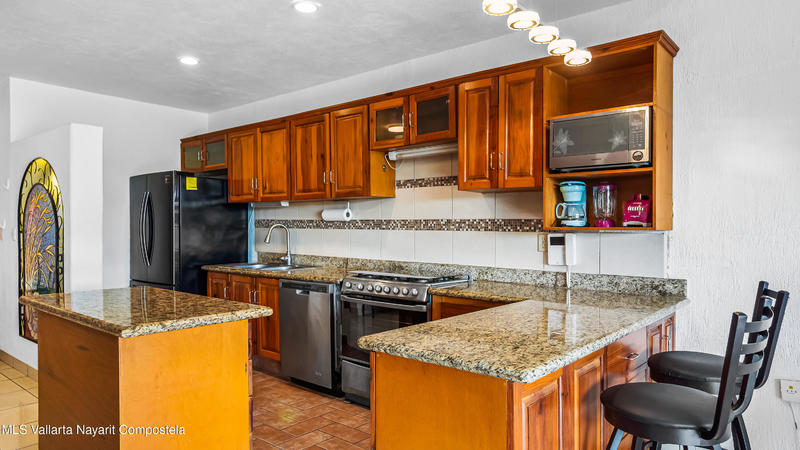 20251204230338805690000000 o