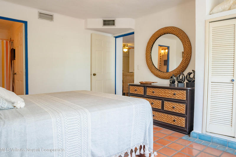 20251009180529062674000000 o