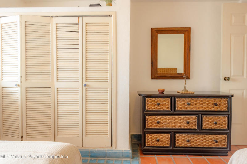 20251009180940007376000000 o