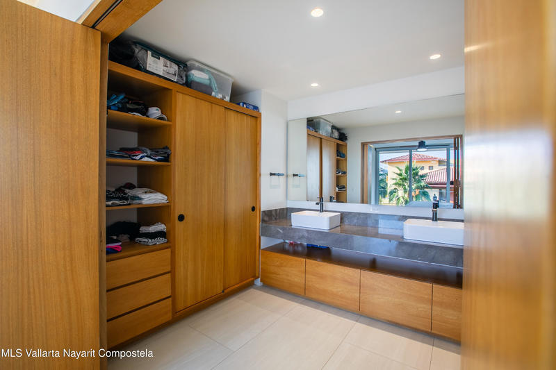 20251202221052582438000000 o