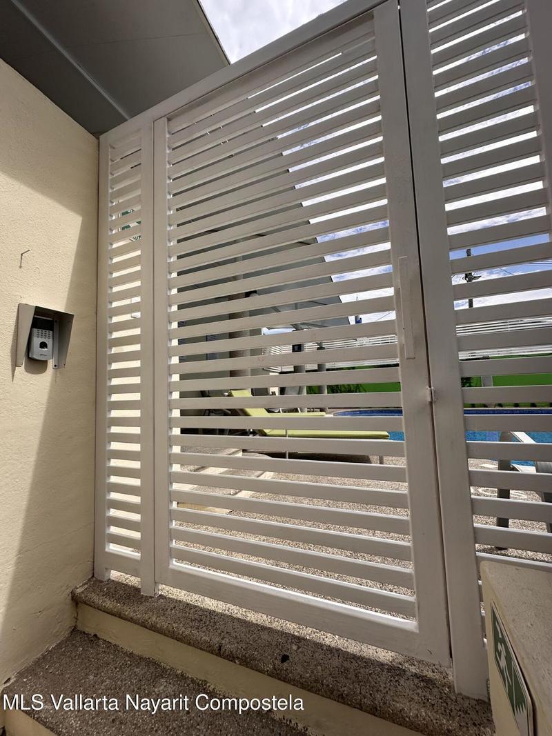 20251008185520290984000000 o