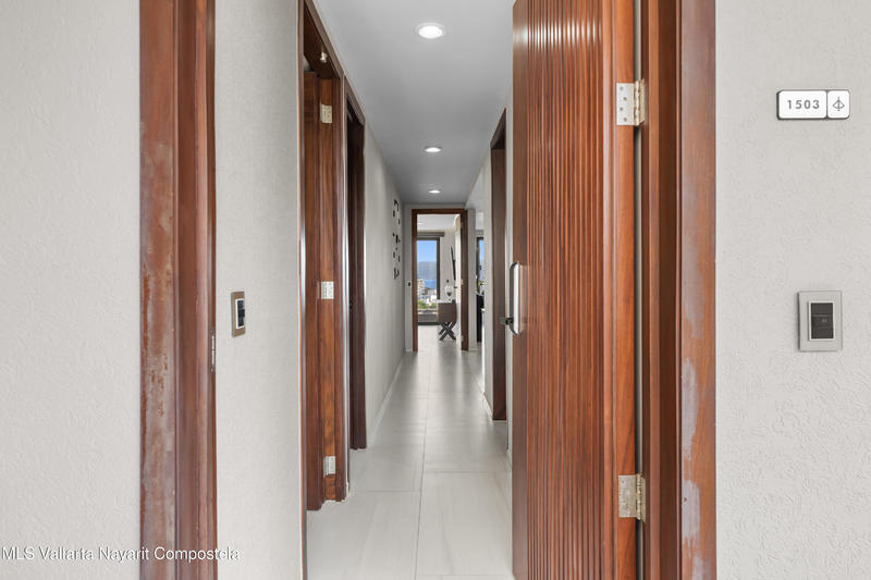 Condo Leslie 1503