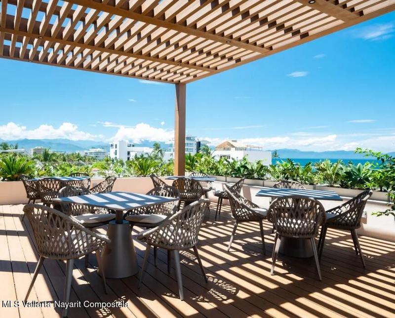 20251222230358750356000000 o