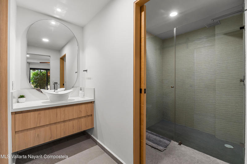 20251008231402294506000000 o