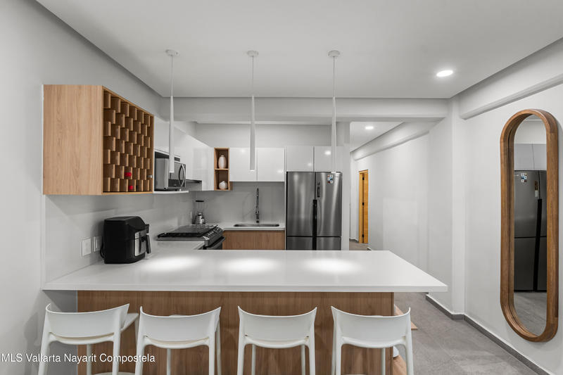 20251008232015423433000000 o