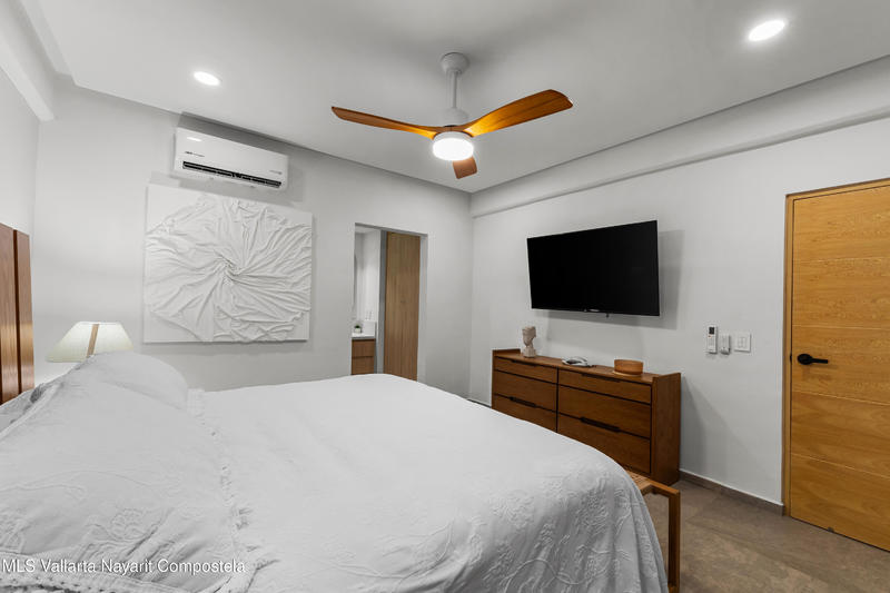 20251008232158762135000000 o