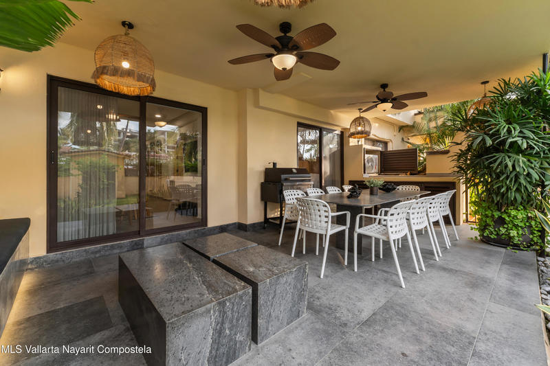 20251008234218580474000000 o