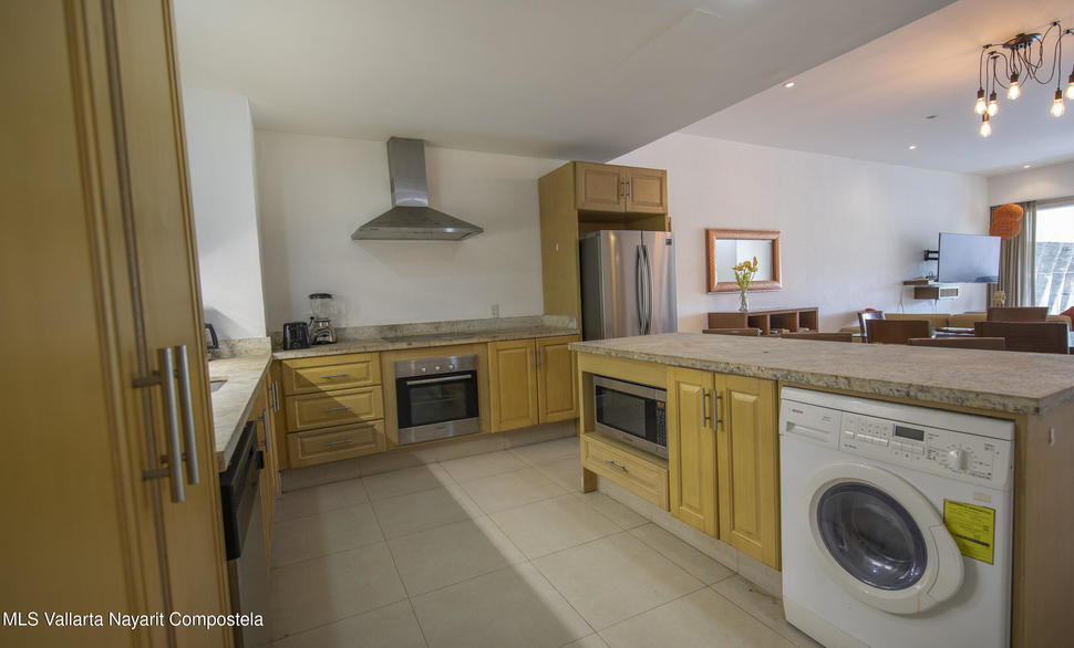 20251002020022884538000000 o