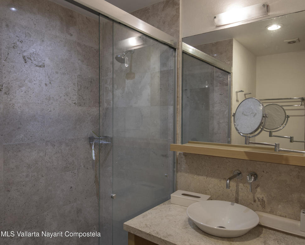 20251002020036808229000000 o