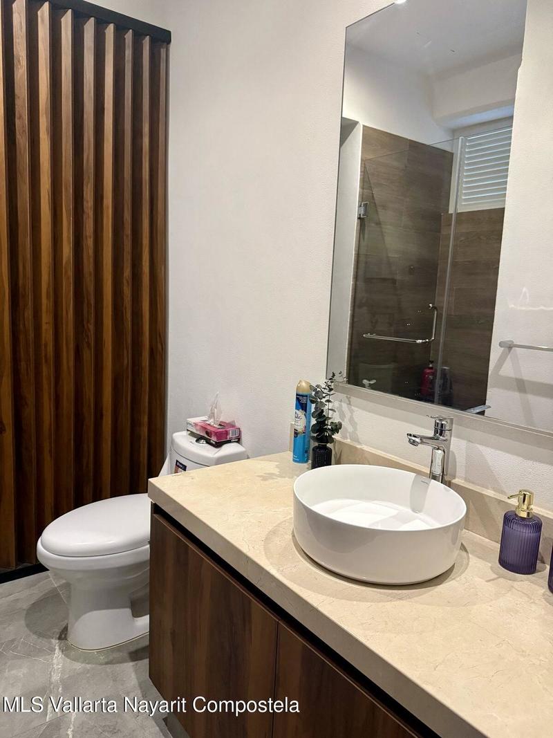 20250813174019289389000000 o