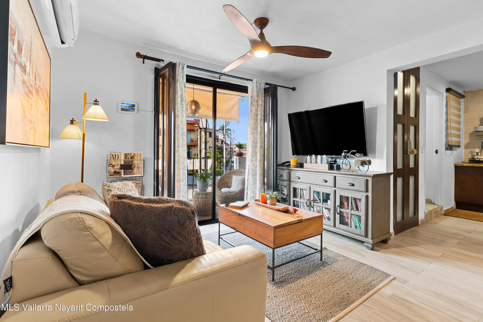 20251211055938513077000000 o