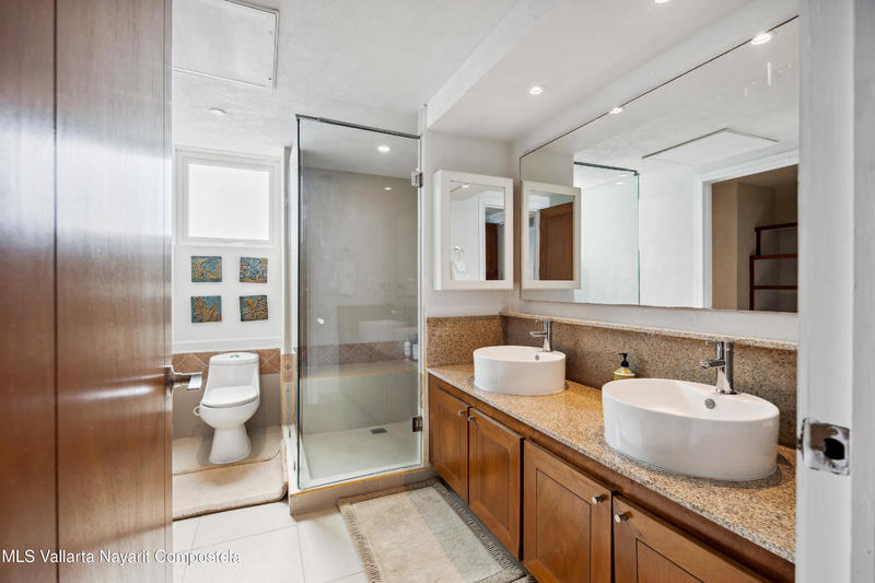 20251021030615847765000000 o